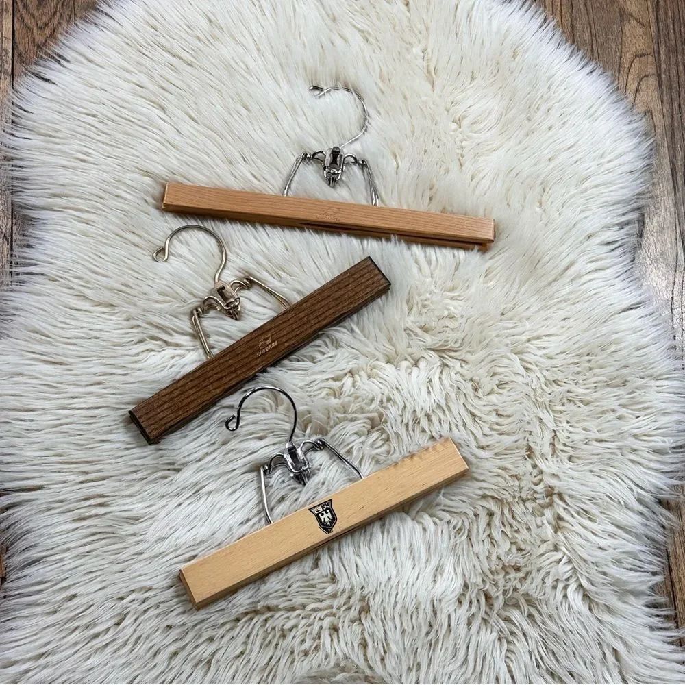 Set of 3 vintage Wooden Clip Hangers - Natural and Brown